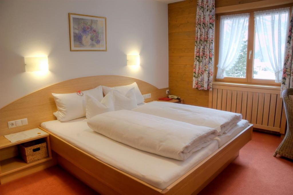 Pension Christophorus Hotel Garni Partenen Habitación foto